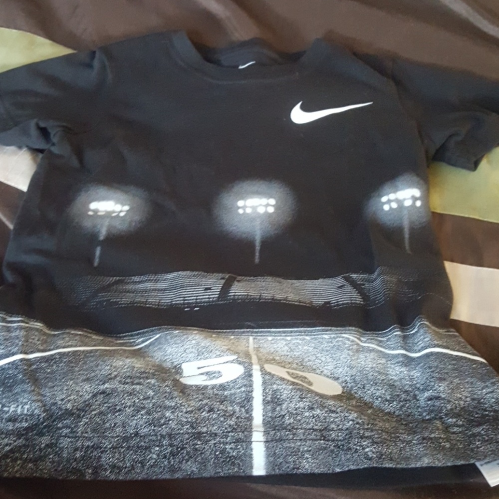 Boy's short sleeve t shirt